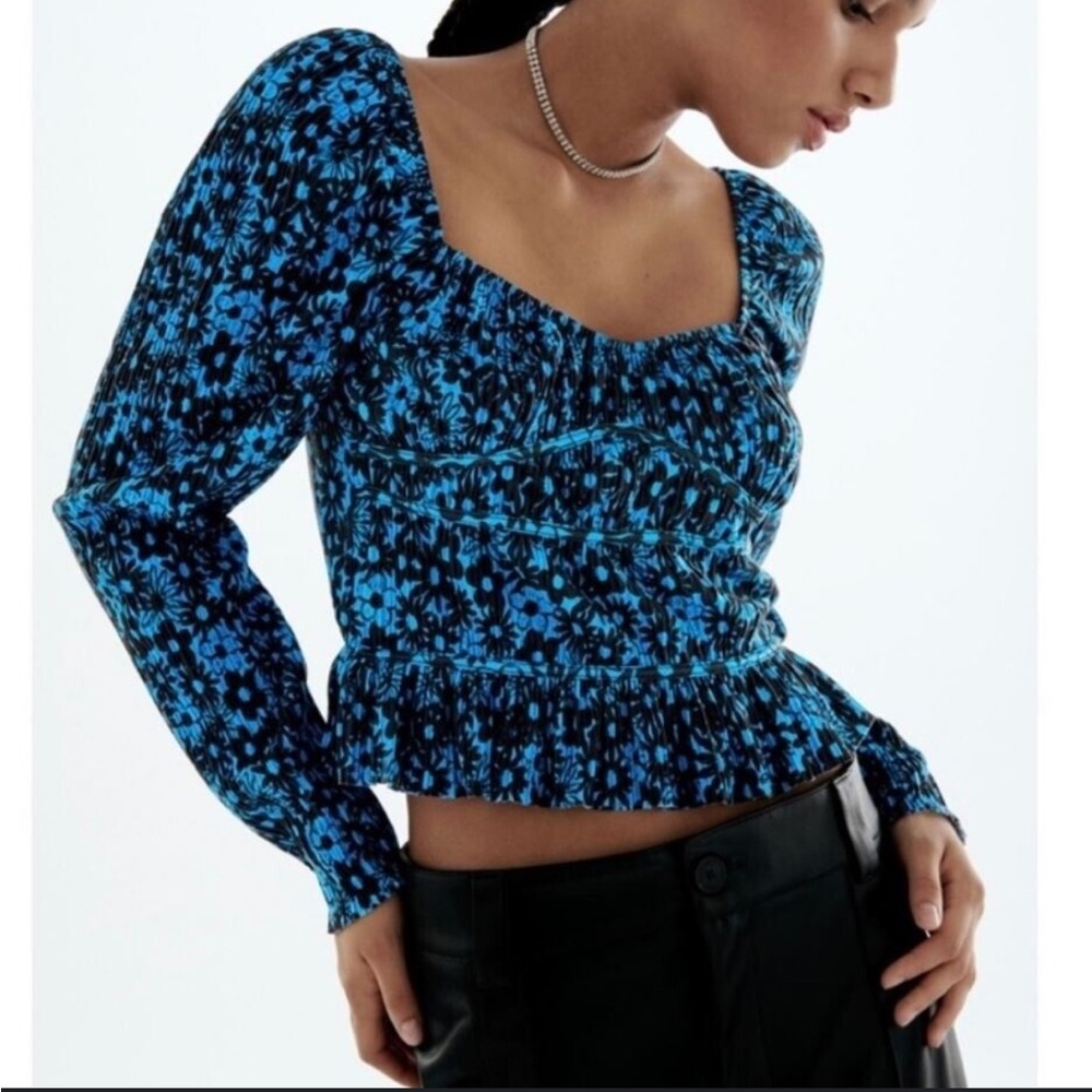 ZARA Blue and Black Floral Smocked Top